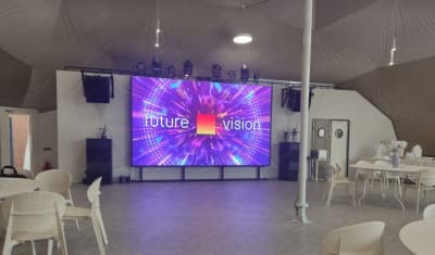 Светодиодный экран для базы отдыха «Вудлэнд»